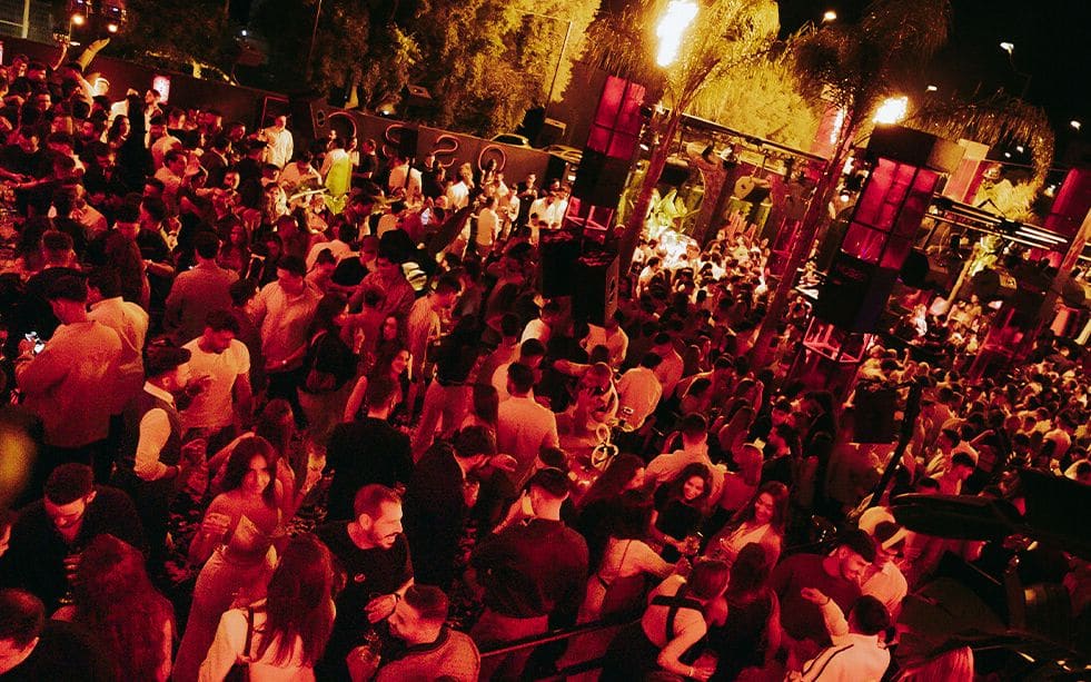 Rosso by Antique: la terraza de verano de la Cartuja, temporada y cómo es